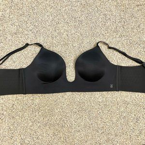 Victoria's Secret Bare Plunge Low-Back Bra